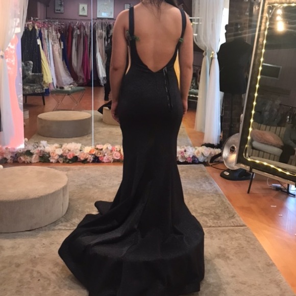 JOVANI Size 8. Formal - Picture 2 of 4